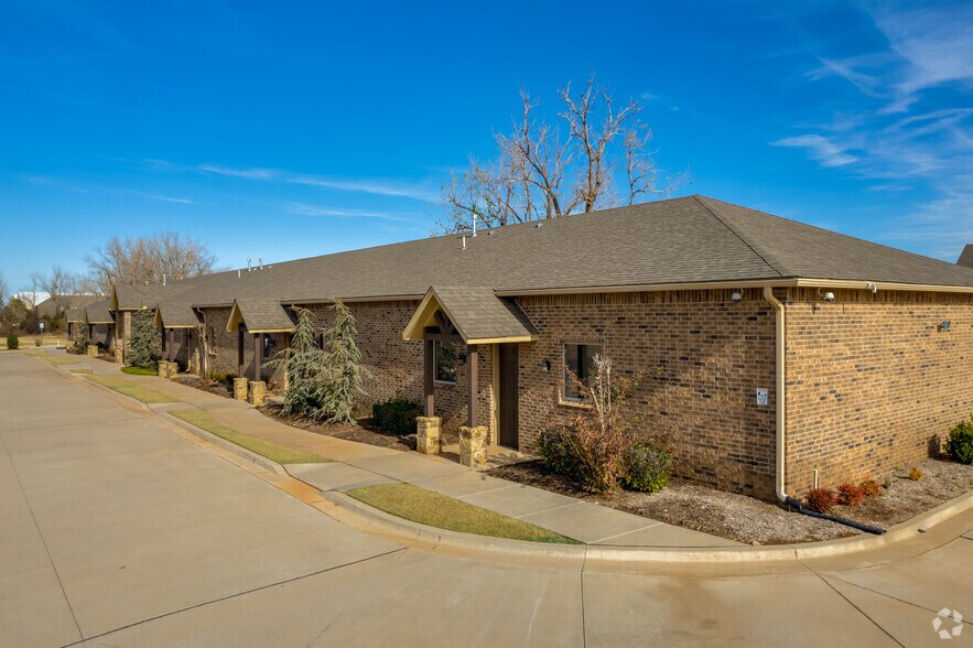More Photos Of 1716 Signal Ridge Dr, Edmond Office For Sale