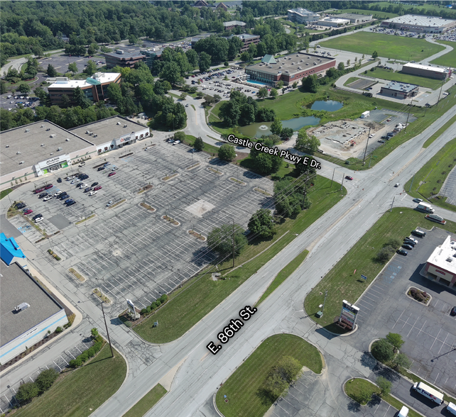 More Photos Of 5641 E 86th St, Indianapolis Restaurant For Lease