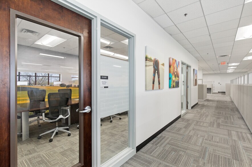 More Photos Of 85 Crystal Run Rd, Middletown Office For Lease