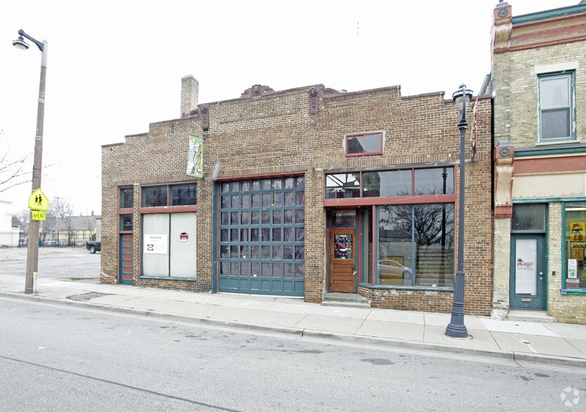 More Photos Of 1818 N Dr Martin Luther King Jr Dr, Milwaukee Office For Sale