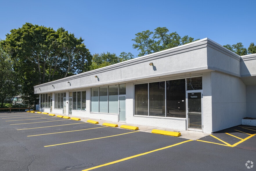 Primary Photo Of 1237-1247 W Shore Rd, Warwick Freestanding For Lease