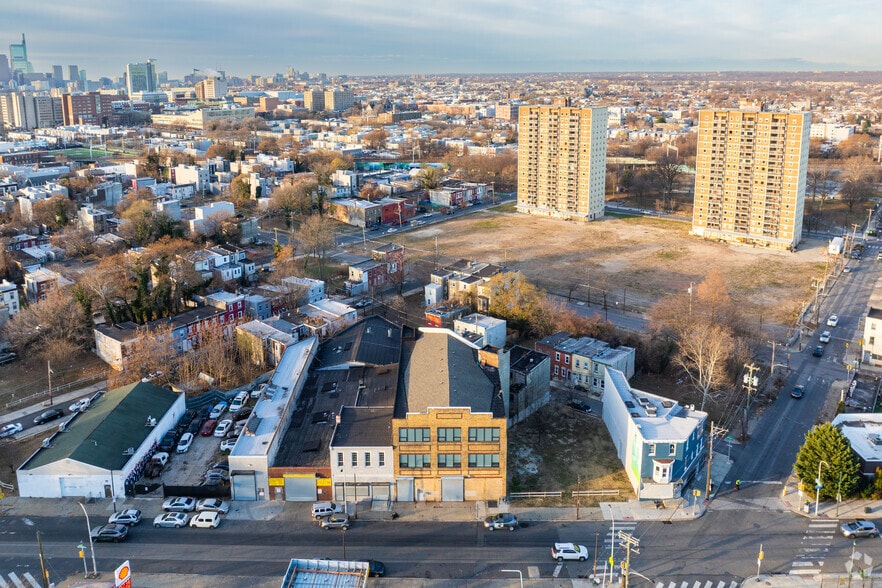 More Photos Of 2446-50 Germantown Ave, Philadelphia Flex For Sale