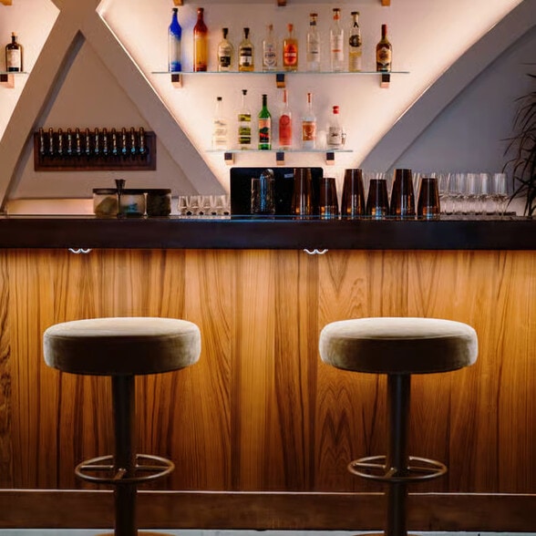 More Photos Of 2415-2449 Main St, Santa Monica Restaurant For Lease
