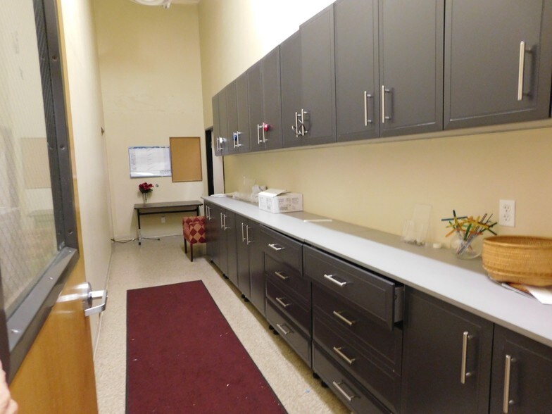 More Photos Of 890 E Sahara Ave, Las Vegas Religious Facility For Sale