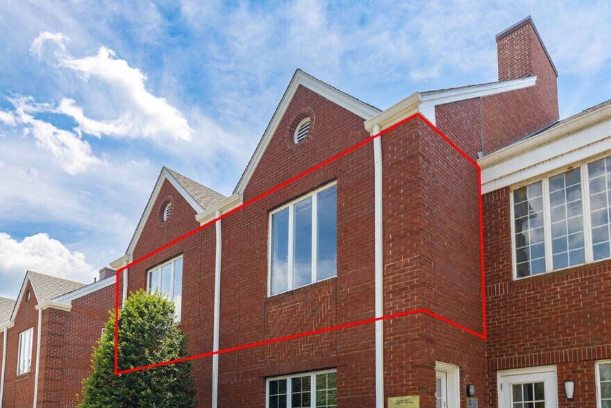 More Photos Of 821-824 Courtyard Dr, Hillsborough Office For Lease