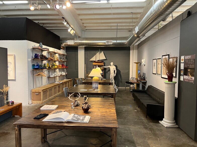 More Photos Of 654-660 E McMillan St, Cincinnati Warehouse For Lease