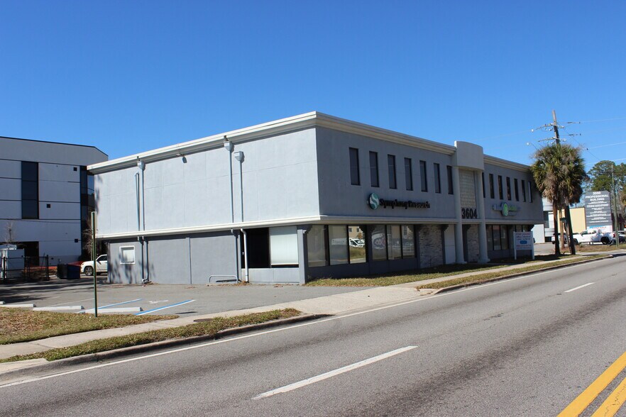 More Photos Of 3604 University Blvd S, Jacksonville Office For Lease