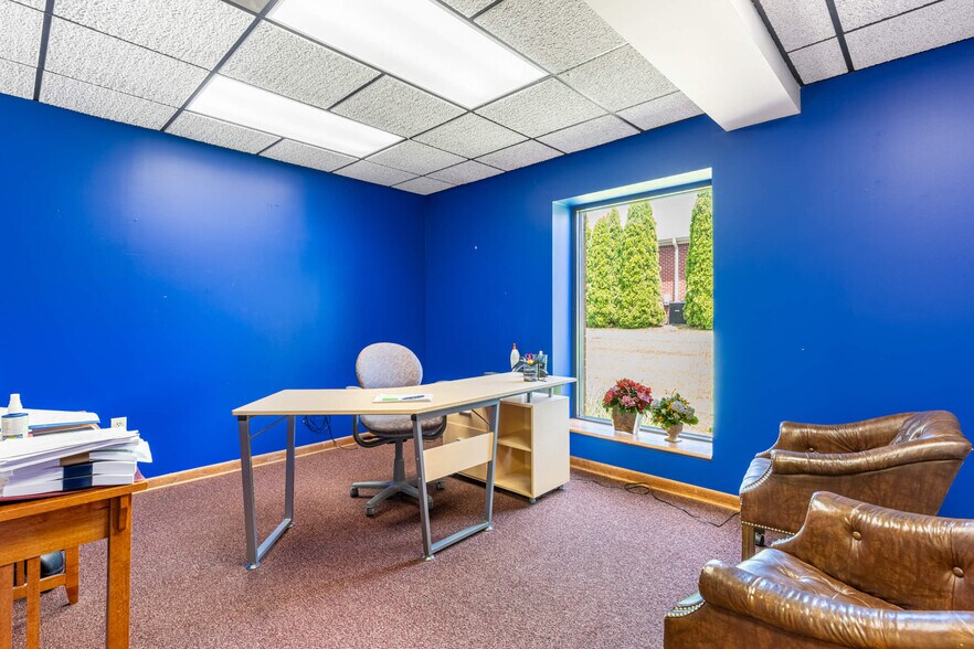 More Photos Of 610 N Main St, Springboro Medical For Lease