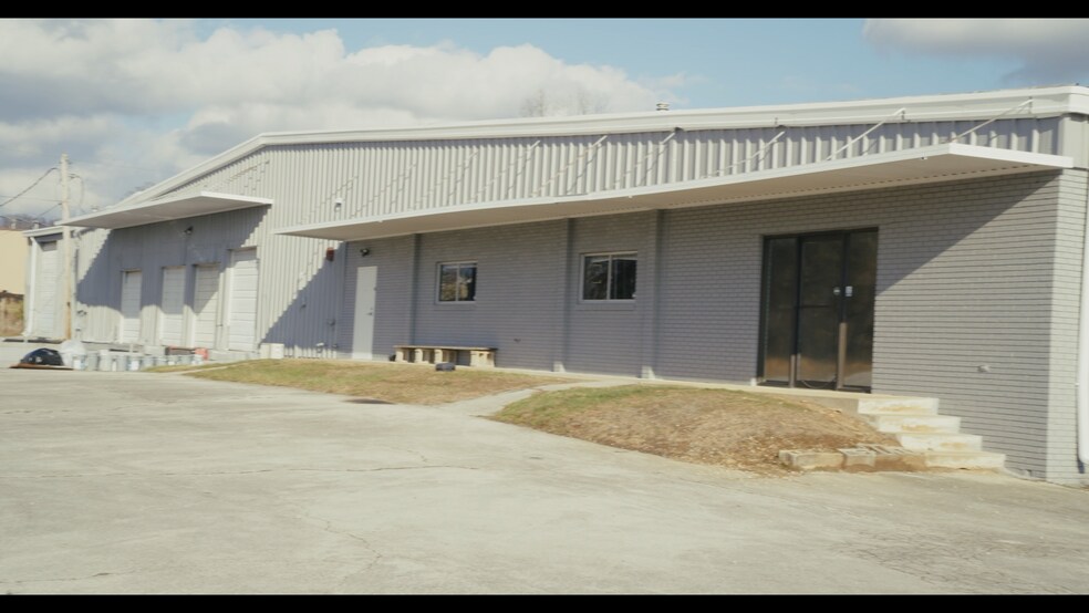Primary Photo Of 167 Industrial Park Cir, Livingston Manufacturing For Sale