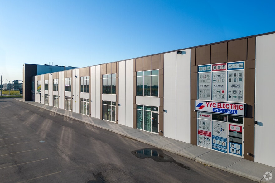 More Photos Of 11125 38 St NE, Calgary Manufacturing For Lease
