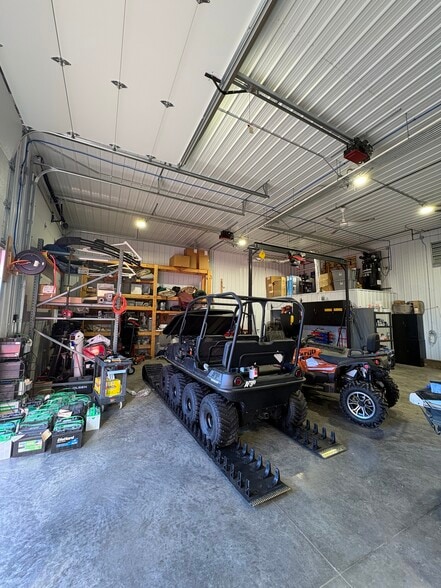 More Photos Of 25272 State Highway 27, Holcombe Office For Lease