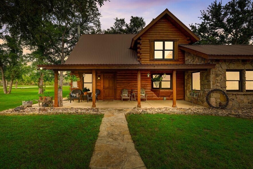 More Photos Of 700 Ledgerock Rd, Wimberley Specialty For Sale