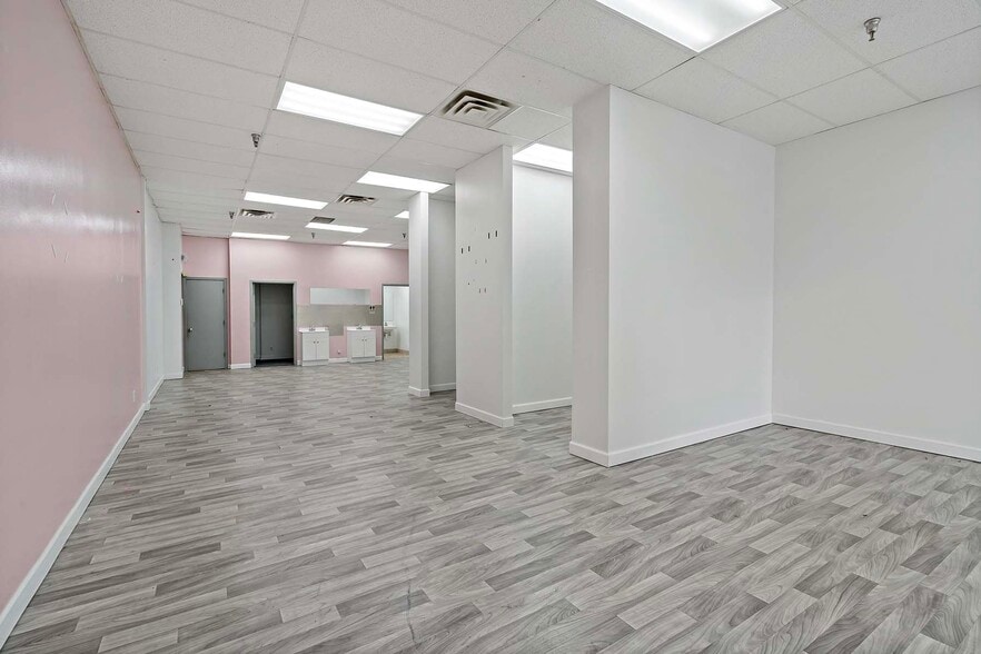 More Photos Of 6050 Shingle Creek Pky, Brooklyn Center Unknown For Lease