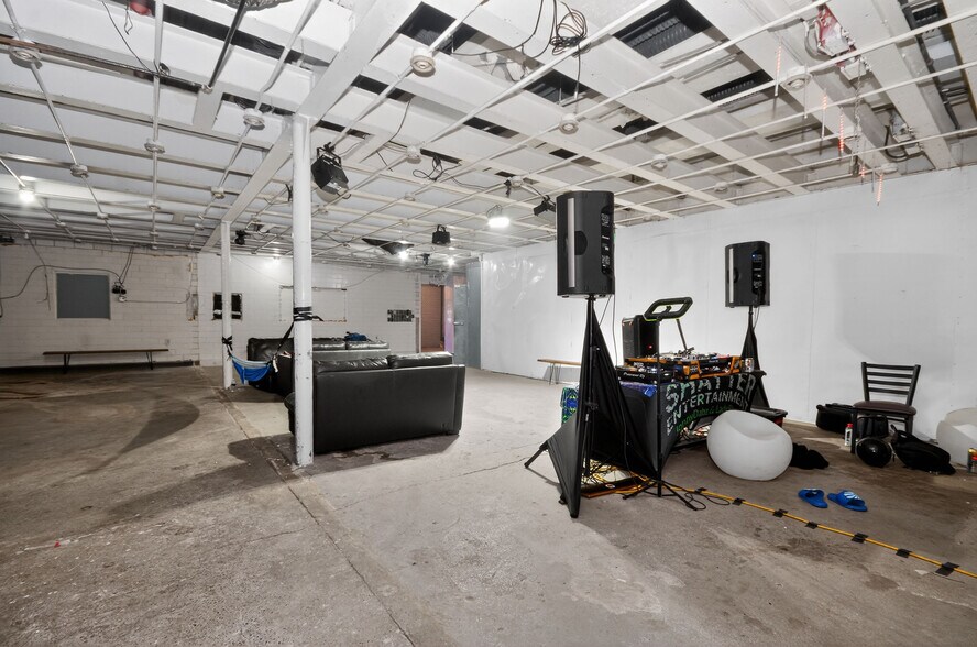 More Photos Of 2628 Orleans St, Detroit Warehouse For Sale