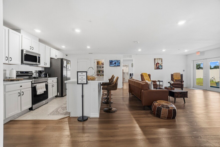 More Photos Of Licensed 6 Bed ALF, Ocala Healthcare For Sale