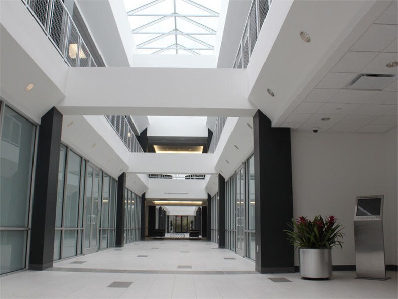 More Photos Of 2828 Technology Forest Blvd, The Woodlands Flex For Lease