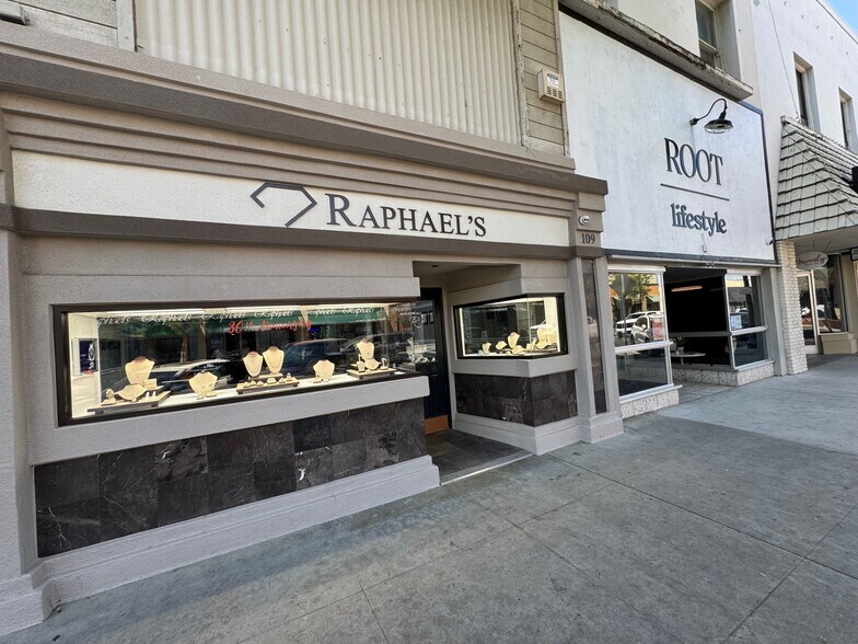 More Photos Of 101 W Main St, Visalia Freestanding For Sale