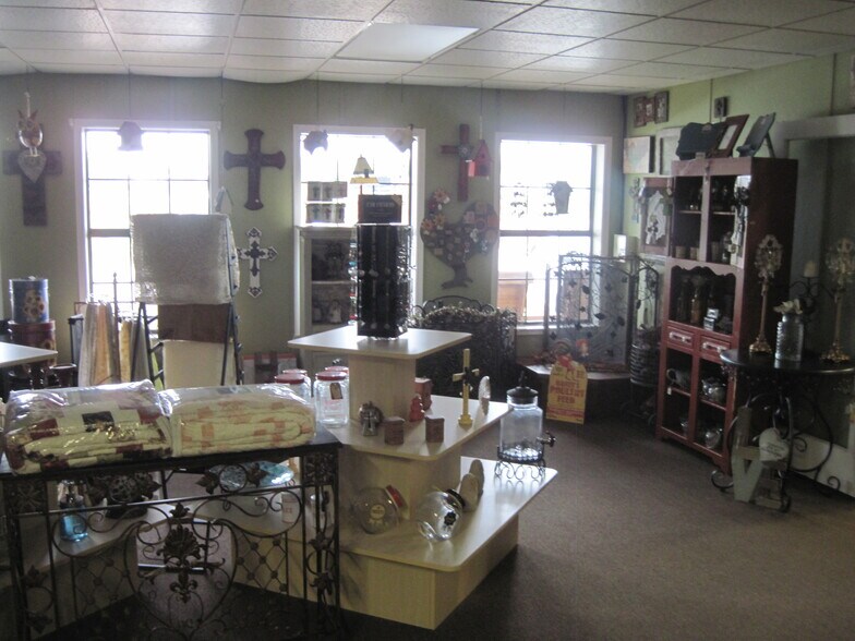 More Photos Of 1238 FM 521 Rd, Brazoria Freestanding For Sale