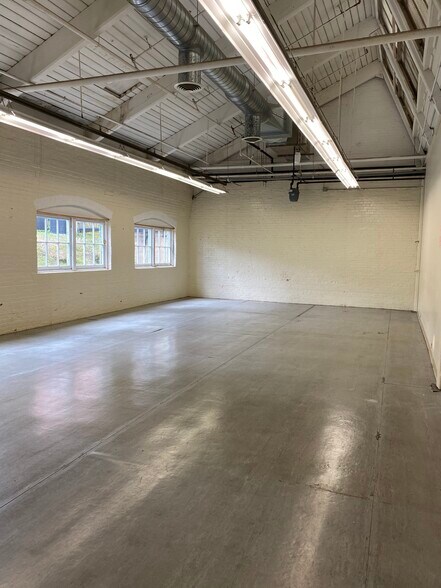 More Photos Of 90 S Park St, Willimantic Warehouse For Lease