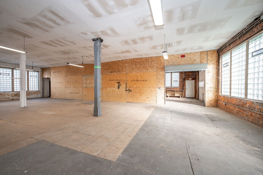 More Photos Of 1514 Kinney Ave, Cincinnati Warehouse For Sale