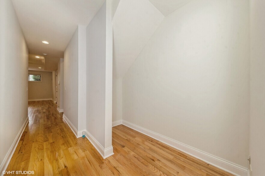 More Photos Of 4012 S Indiana Ave, Chicago Apartments For Sale