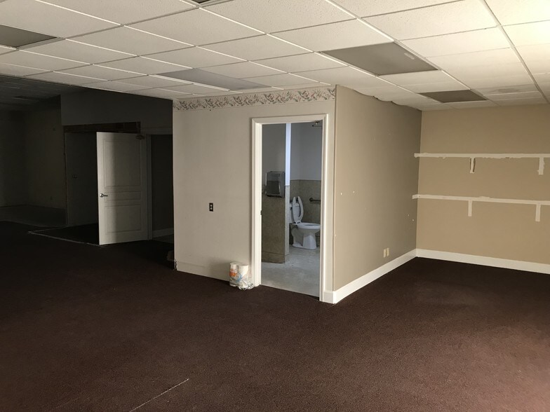 More Photos Of 1551 E Laurel Ave, Lompoc Warehouse For Lease