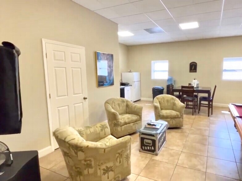 5433 Yahl St, Naples, FL 34109 Warehouse For Sale