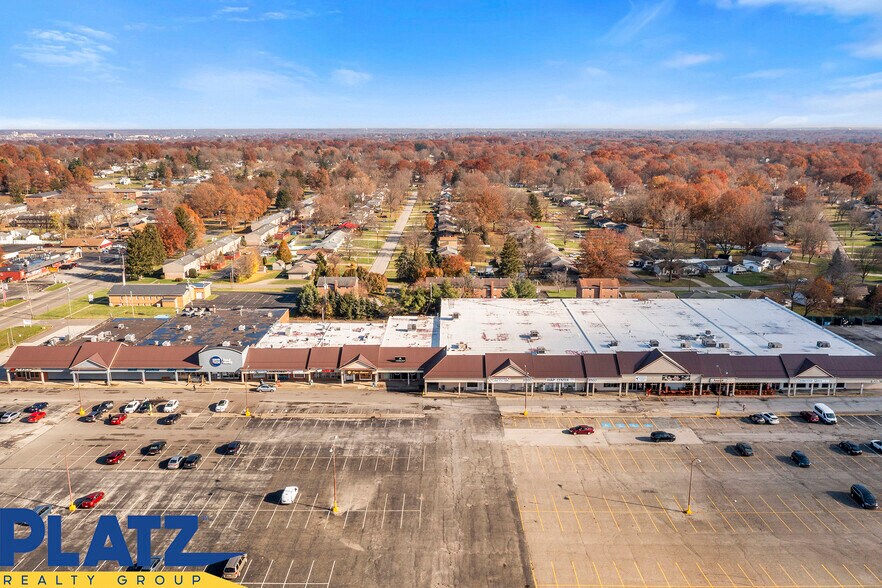 Primary Photo Of 1705-1747 S Raccoon Rd, Youngstown Unknown For Lease