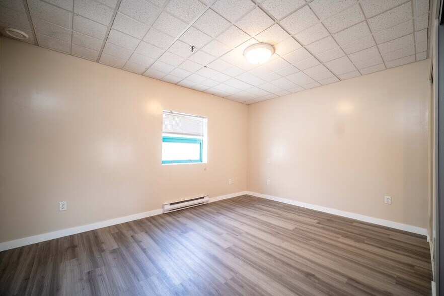 More Photos Of 20172 113 B Ave, Maple Ridge Light Manufacturing For Sale