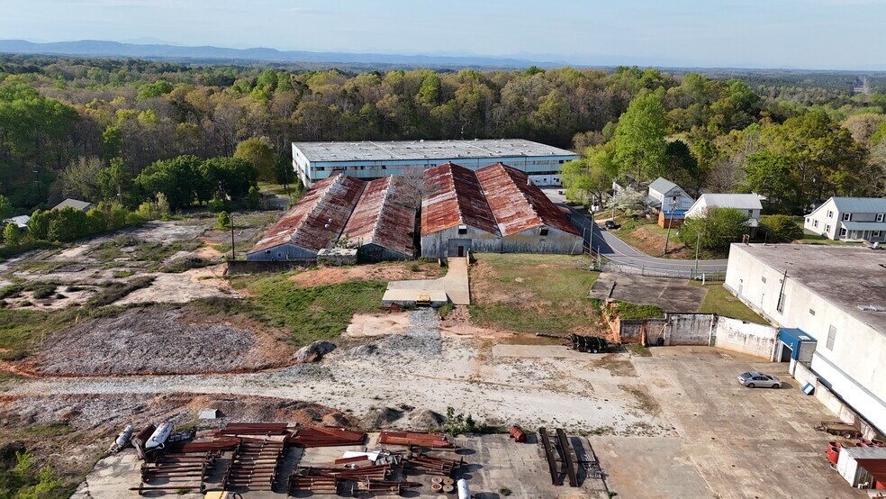 More Photos Of 144 Parkview St, Westminster Distribution For Sale