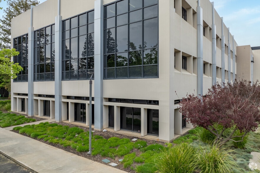 More Photos Of 7801 Folsom Blvd, Sacramento Office For Lease