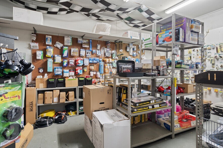 More Photos Of 1601 W Main St, Inverness Auto Dealership For Sale