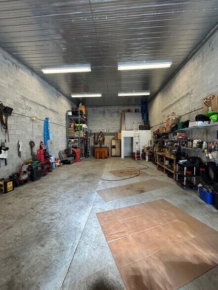More Photos Of 615-635 NW Biltmore Street, Port Saint Lucie Warehouse For Sale