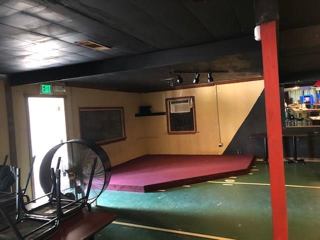 More Photos Of 18056 Florida Blvd, Holden Freestanding For Lease