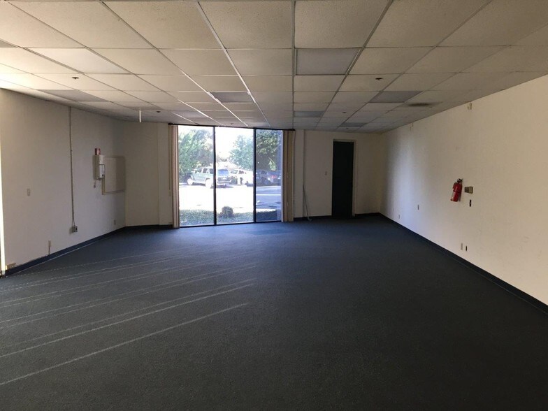 More Photos Of 3201 Corte Malpaso, Camarillo Warehouse For Lease