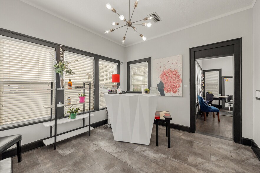 More Photos Of 919 N Monroe St, Tallahassee Freestanding For Lease