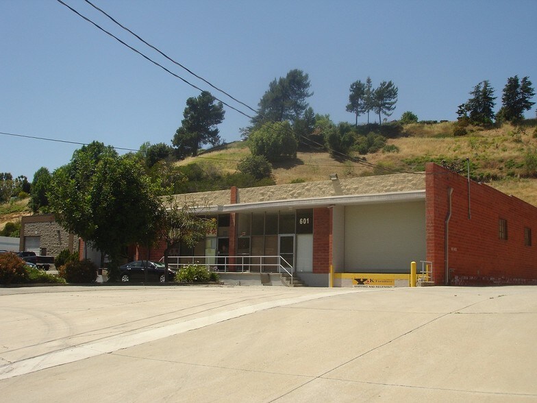 More Photos Of 605-605 Monterey Pass Rd, Monterey Park Distribution For Lease