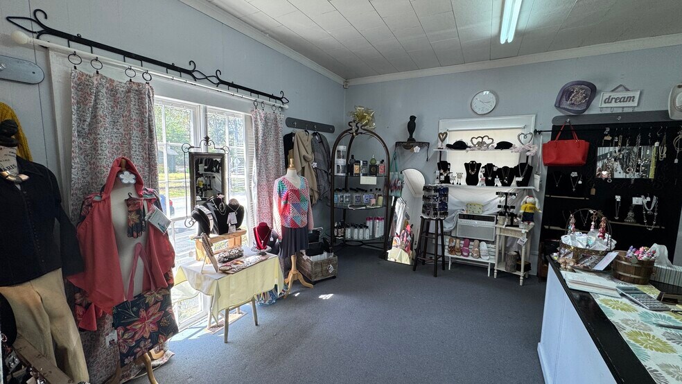 More Photos Of 6720 S Sweetwater Rd, Lithia Springs Office For Sale