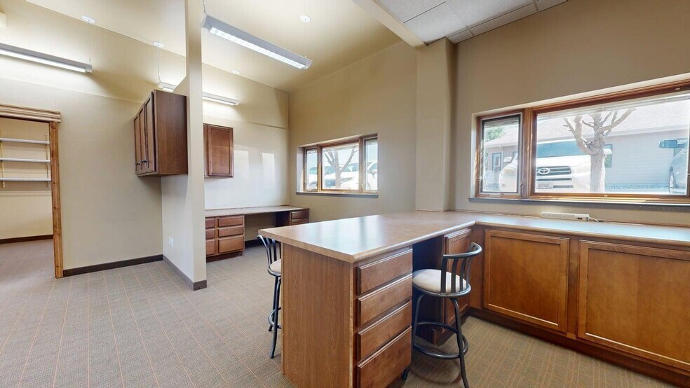 More Photos Of 1668 Gleneagles Blvd, Billings Office For Sale