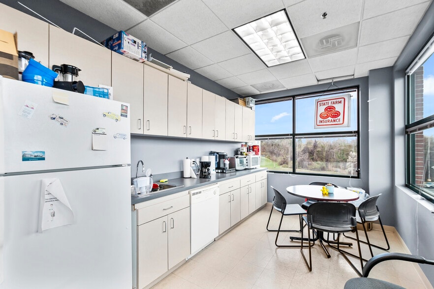 More Photos Of 9161 Liberia Ave, Manassas Medical For Sale