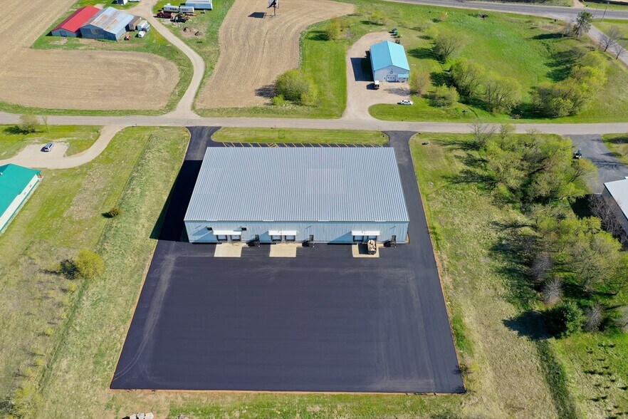 More Photos Of 7467 Kent Ave, Eau Claire Warehouse For Lease