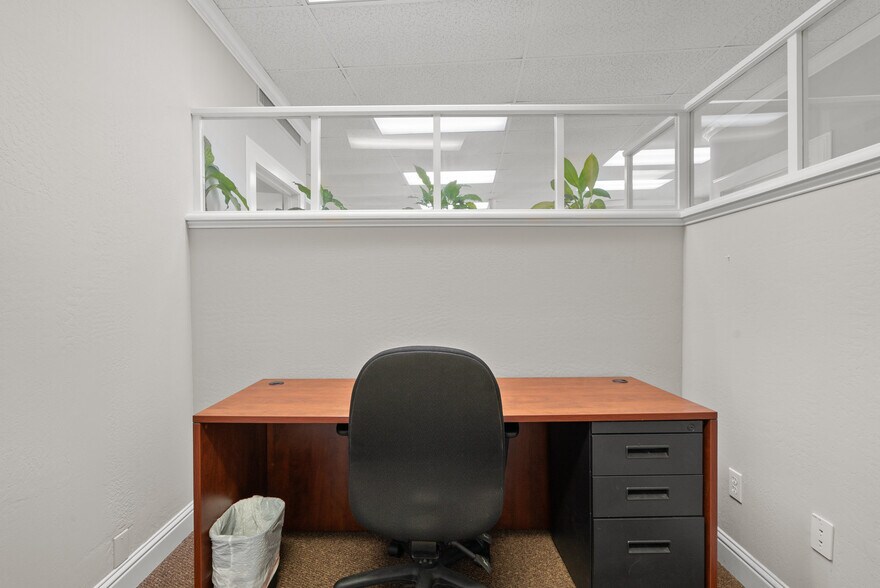 More Photos Of 129 Water St, Santa Cruz Office For Lease