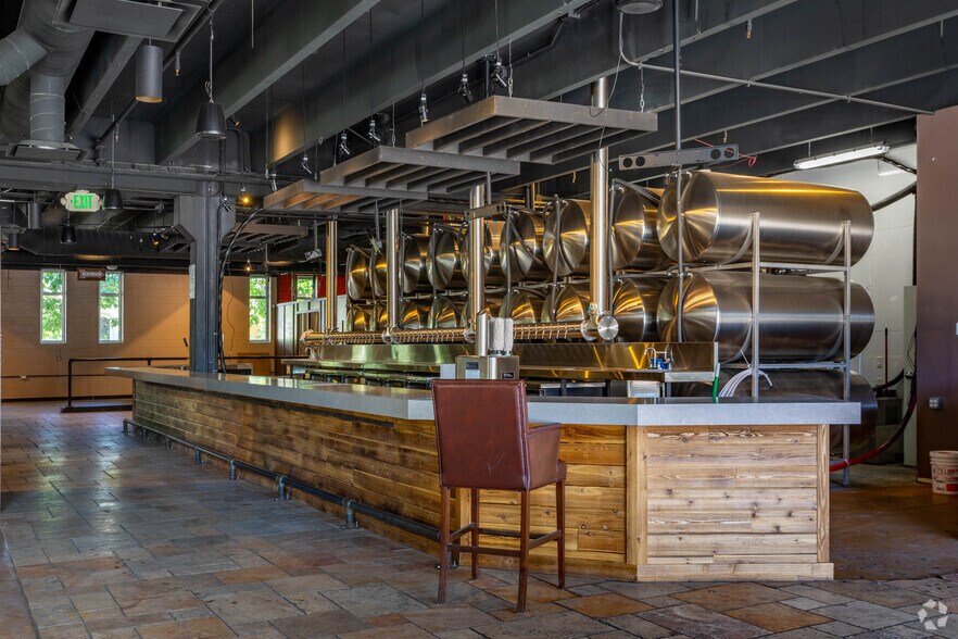 More Photos Of 2403 Champa St, Denver General Retail For Lease