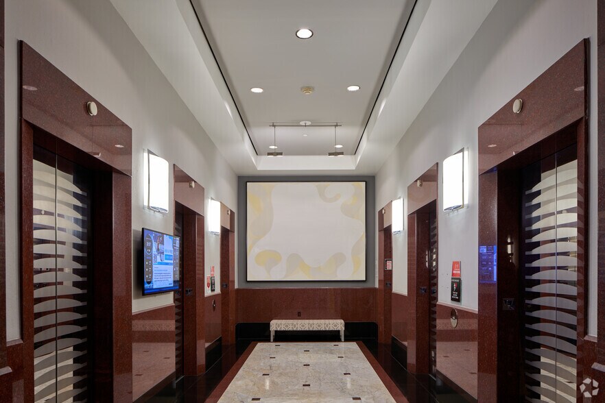 More Photos Of 150 W Jefferson Ave, Detroit Office For Lease