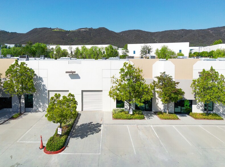 More Photos Of 42095 Zevo Dr, Temecula Warehouse For Sale