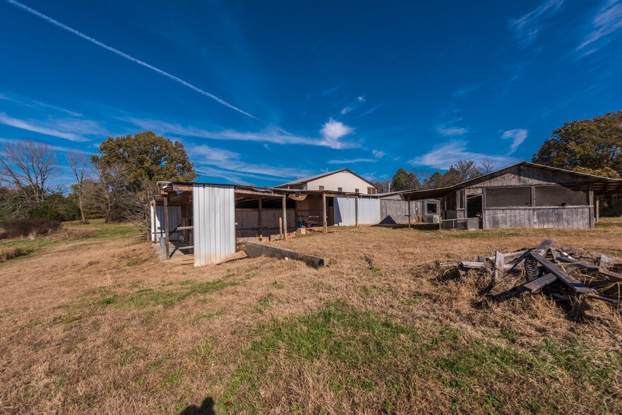 More Photos Of 7386 Mt Carmel Rd, Decaturville Convenience Store For Sale