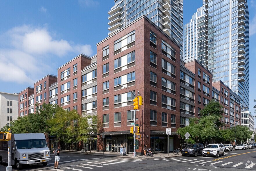 More Photos Of 20 N 5th St, Brooklyn Apartments For Lease