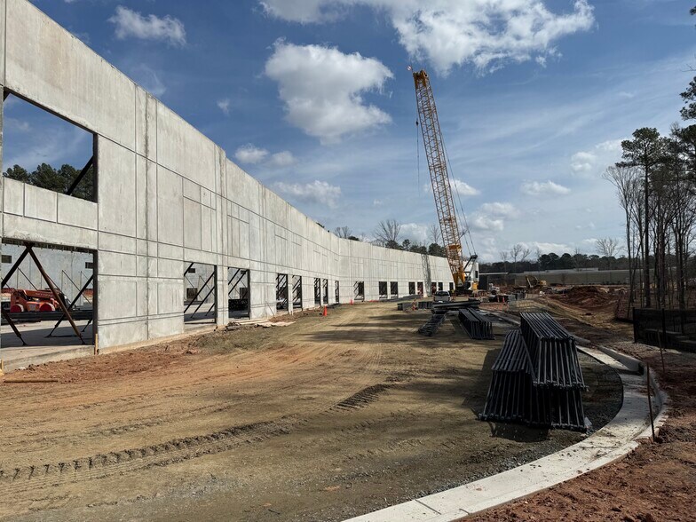 More Photos Of 1050 Northgate Ct, Morrisville Light Distribution For Lease