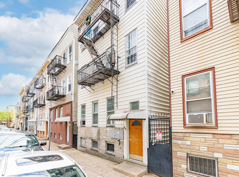 More Photos Of 369 E Kinney St, Newark Apartments For Sale