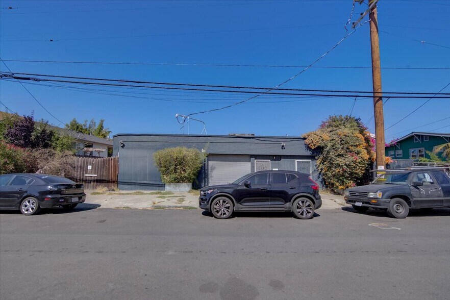 Primary Photo Of 2928-2930 Chapman St, Oakland Warehouse For Sale